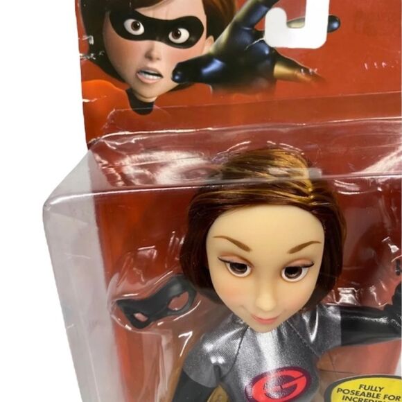 THE INCREDIBLES 2 ELASTIGIRL 11" ACTION FIGURE - Picture 5 of 5